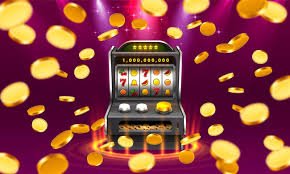 Penggemar sepak bola Eropa dan Asia menonton pertandingan melalui platform digital